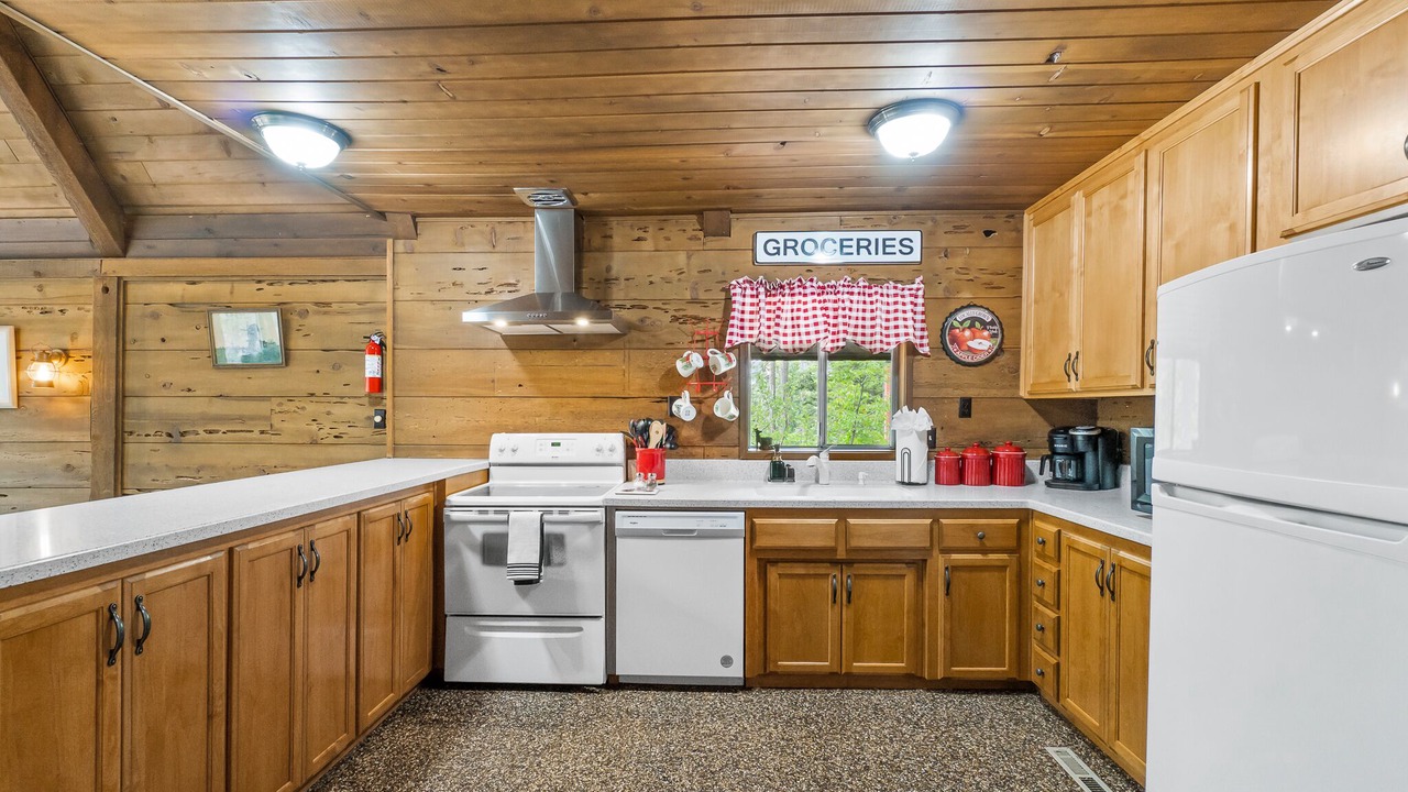 Photo of Kitchen in Sierra Cedars