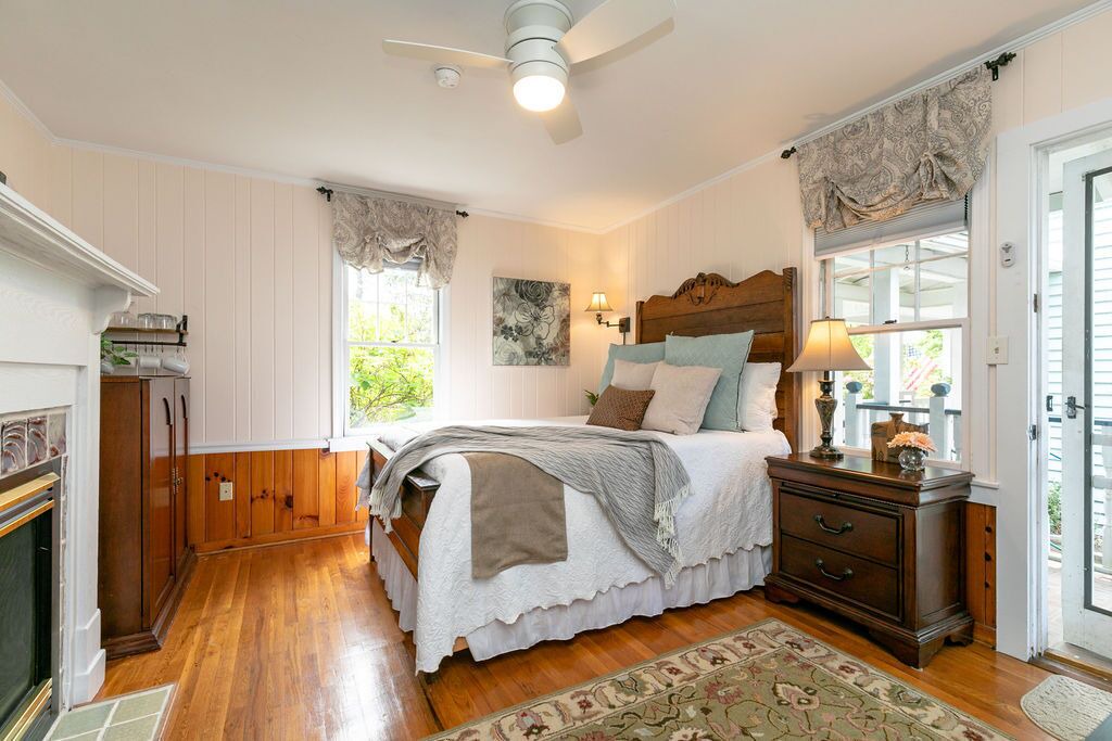 Photo of Bedroom in Weaverville