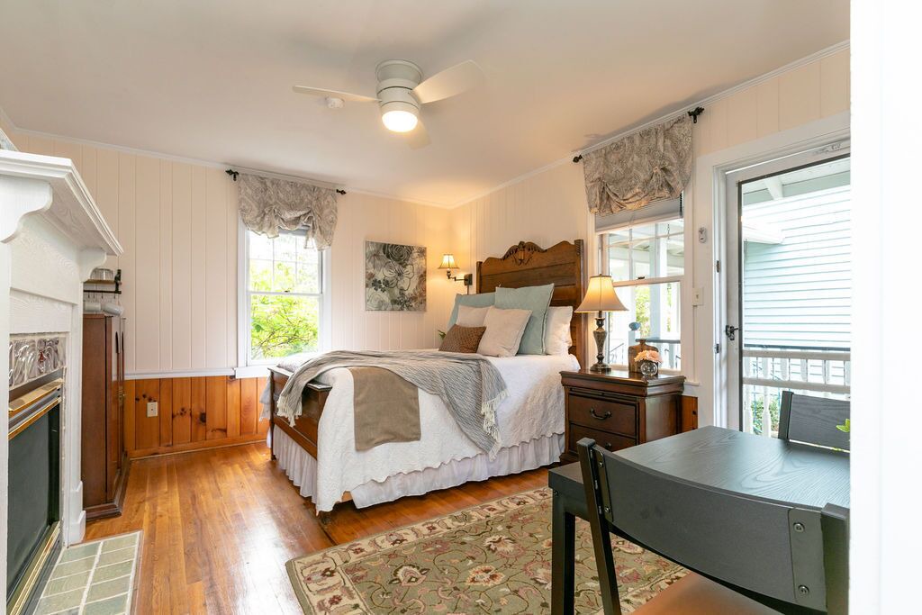 Photo of Bedroom in Weaverville