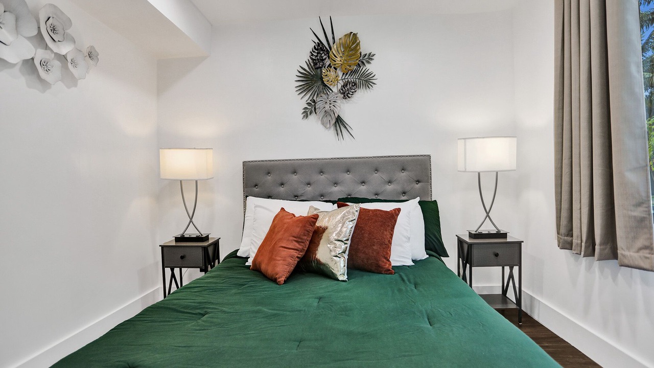 Photo of Bedroom in Golden Glades