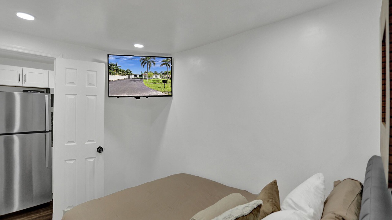 Photo of Bedroom in Golden Glades
