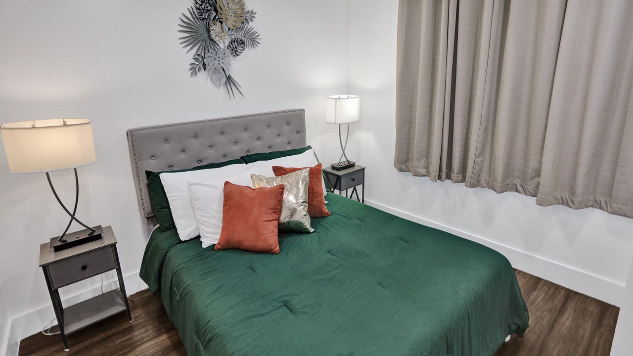 Photo of Bedroom in Golden Glades