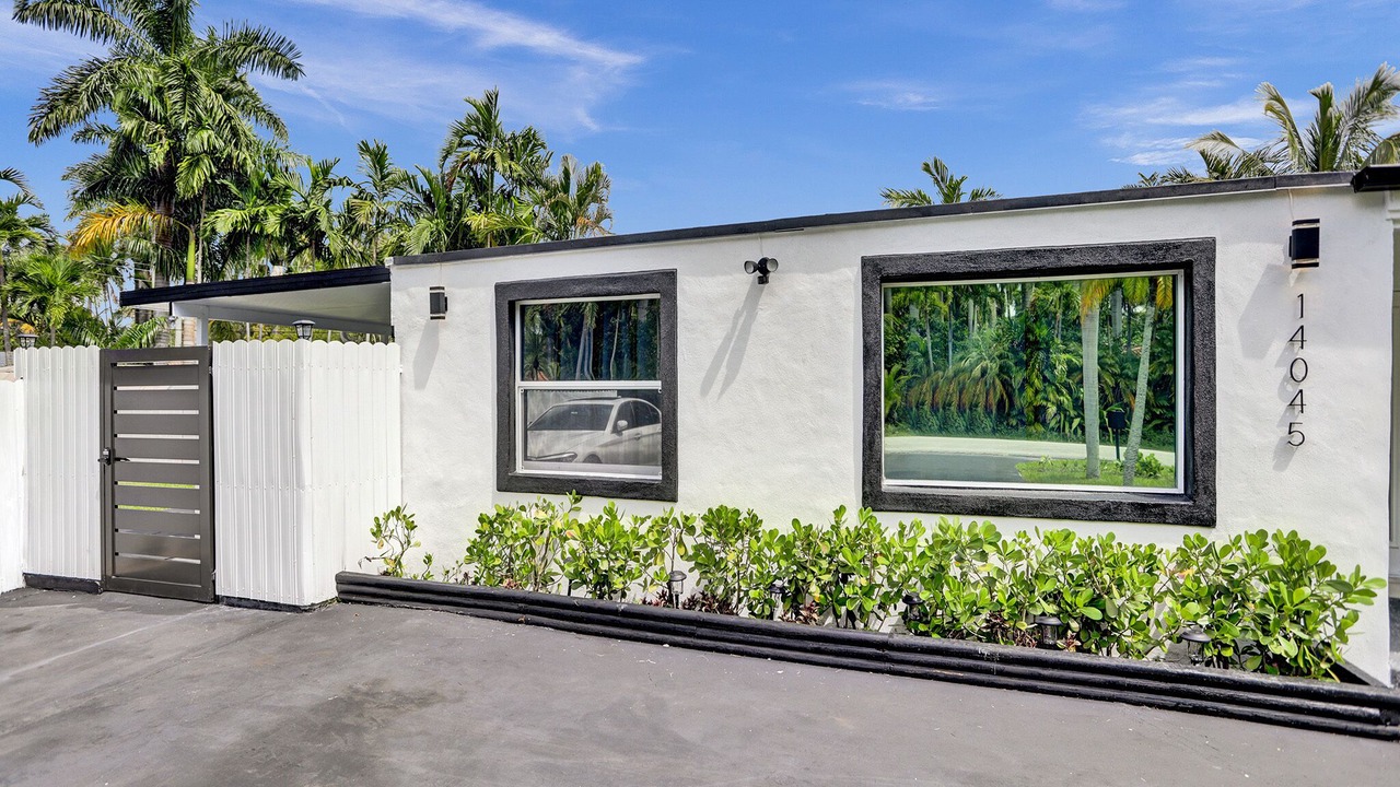 Photo of Outdoor in Golden Glades
