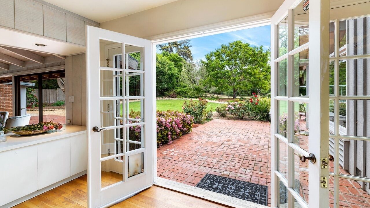 Photo of Patio Balcony in Hope Ranch