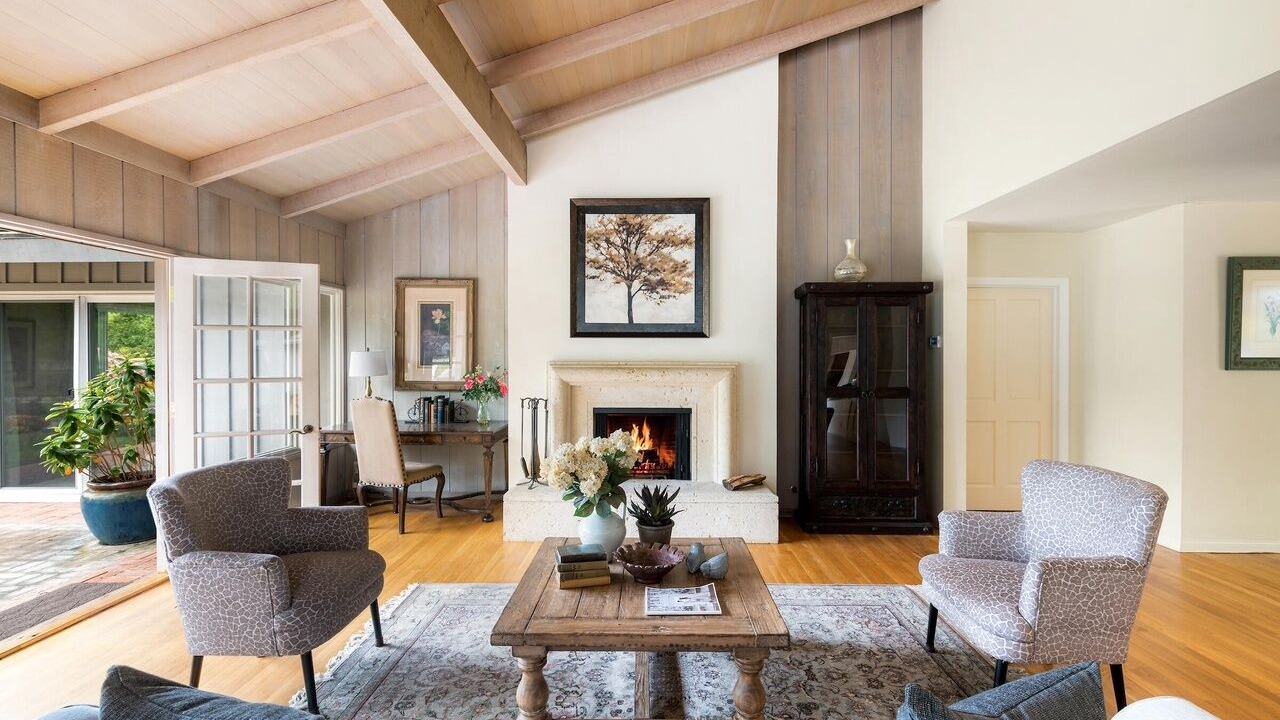 Photo of Livingroom in Hope Ranch