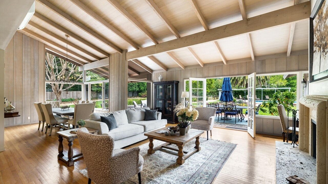 Photo of Livingroom in Hope Ranch
