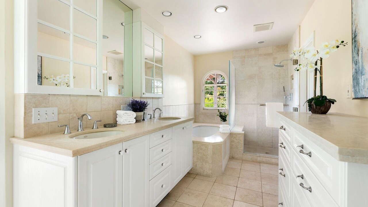Photo of Bathroom in Hope Ranch