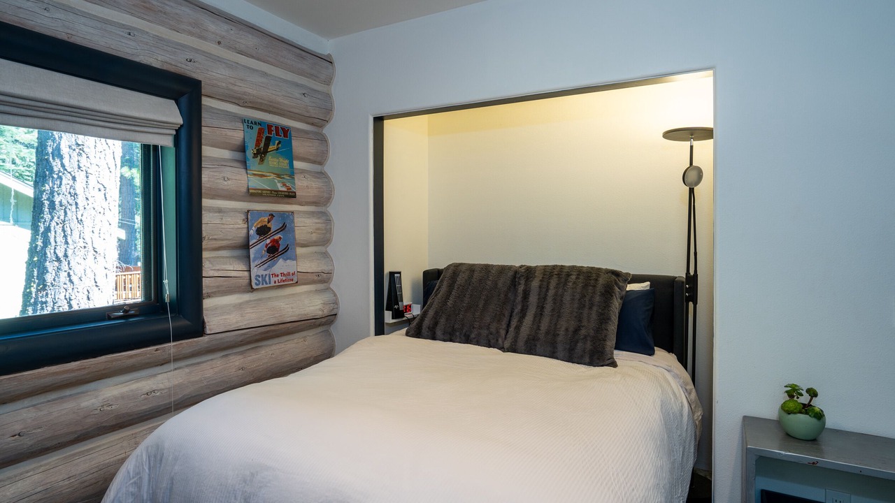 Photo of Bedroom in Dollar Point