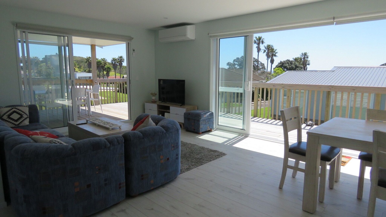 Photo of Livingroom in Coopers Beach