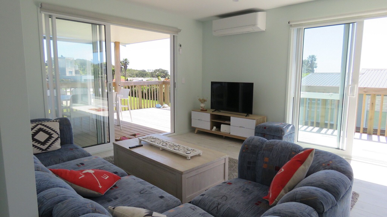 Photo of Livingroom in Coopers Beach