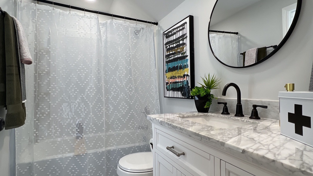 Photo of Bathroom in Dunean