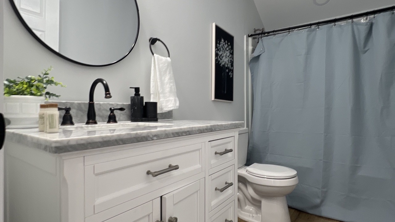 Photo of Bathroom in Dunean