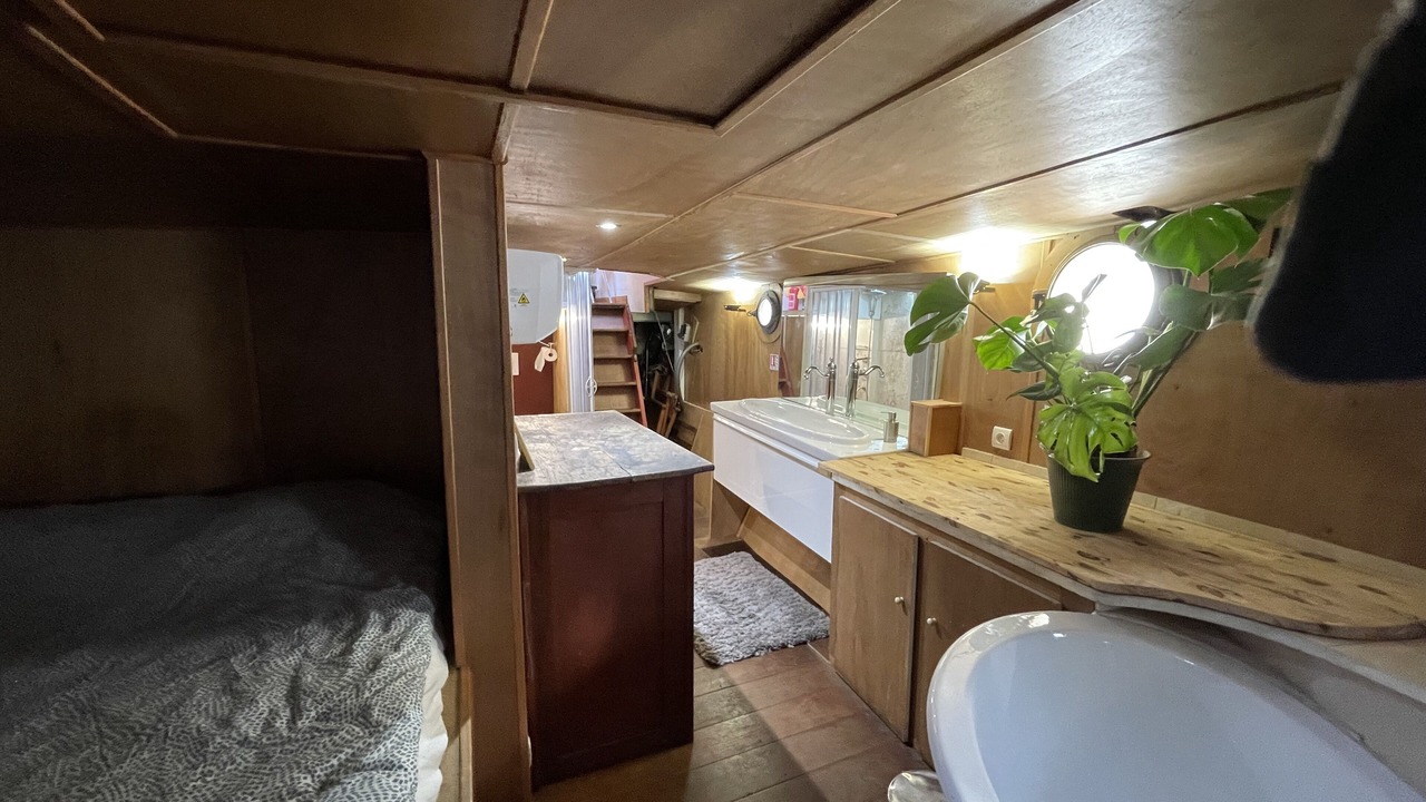 Photo of Bedroom in Asnieres-sur-Seine