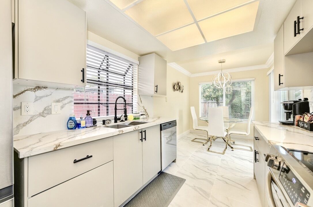 Photo of Kitchen in Southwestern Sacramento