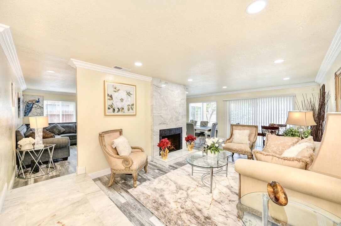 Photo of Livingroom in Southwestern Sacramento