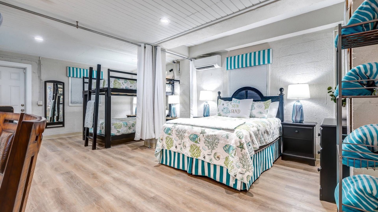 Photo of Bedroom in Sugarloaf Key