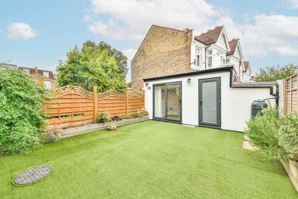 Photo of Outdoor in Southfields