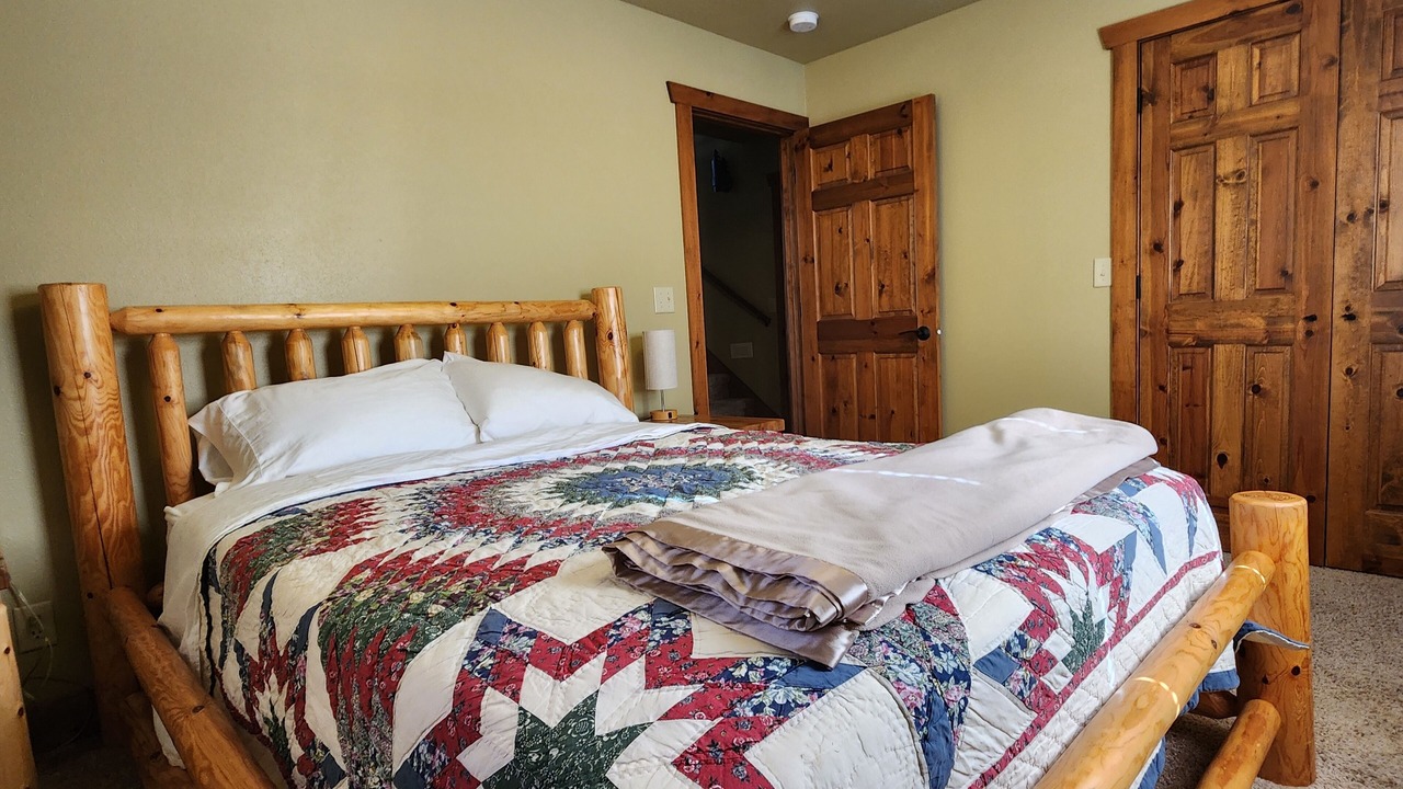 Photo of Bedroom in Eagle River