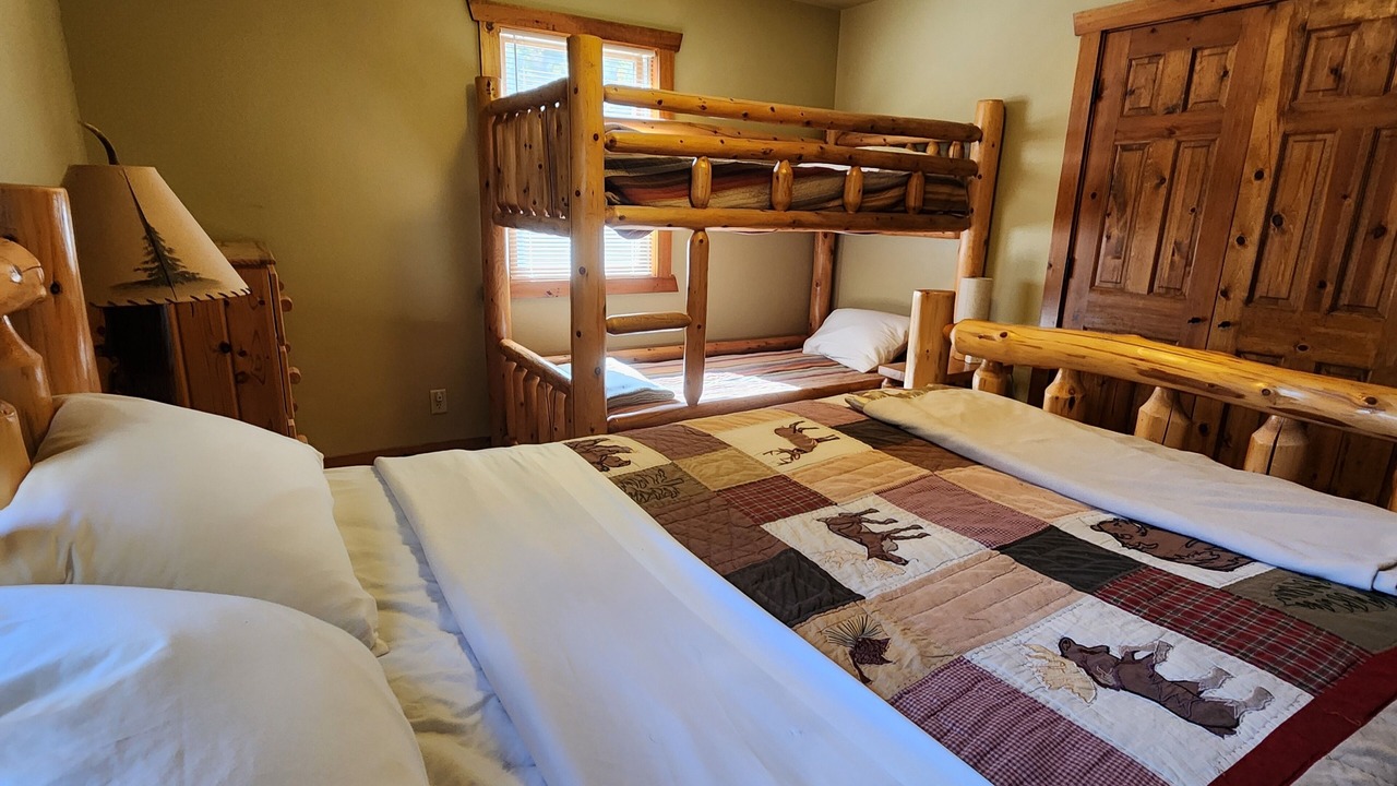 Photo of Bedroom in Eagle River