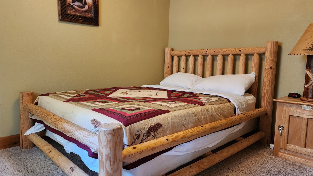 Photo of Bedroom in Eagle River
