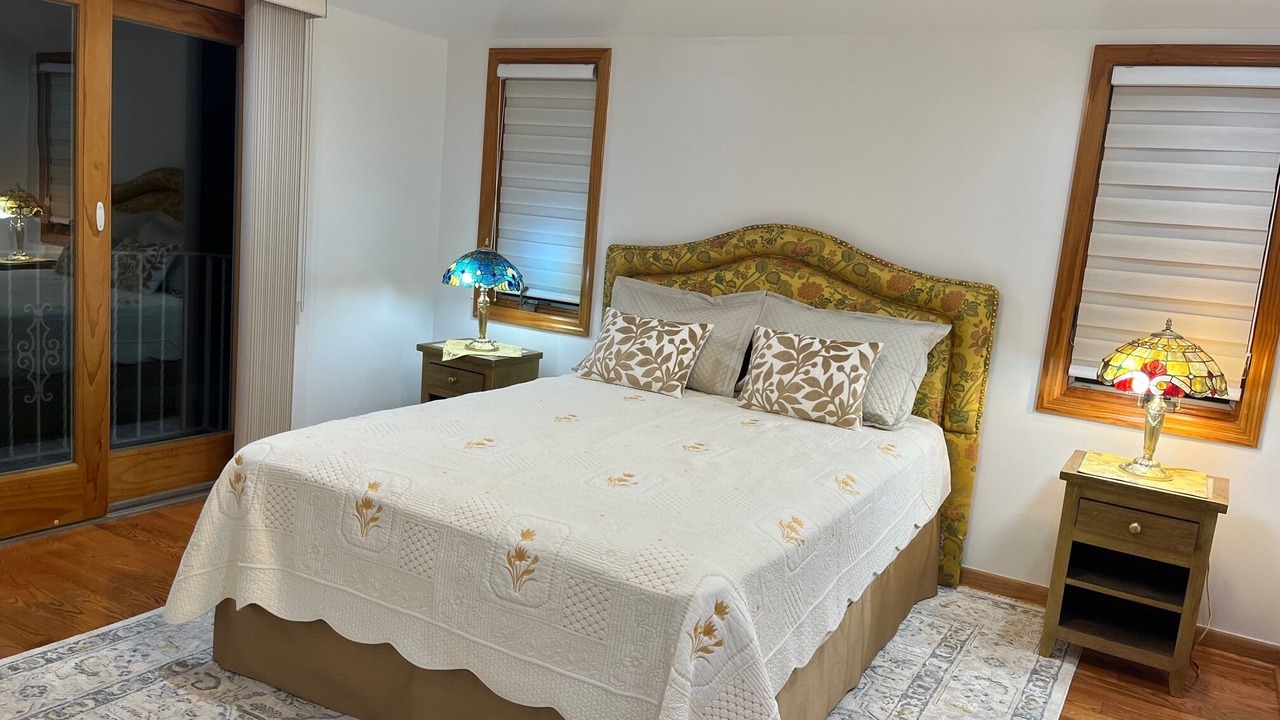 Photo of Bedroom in Murray Hill