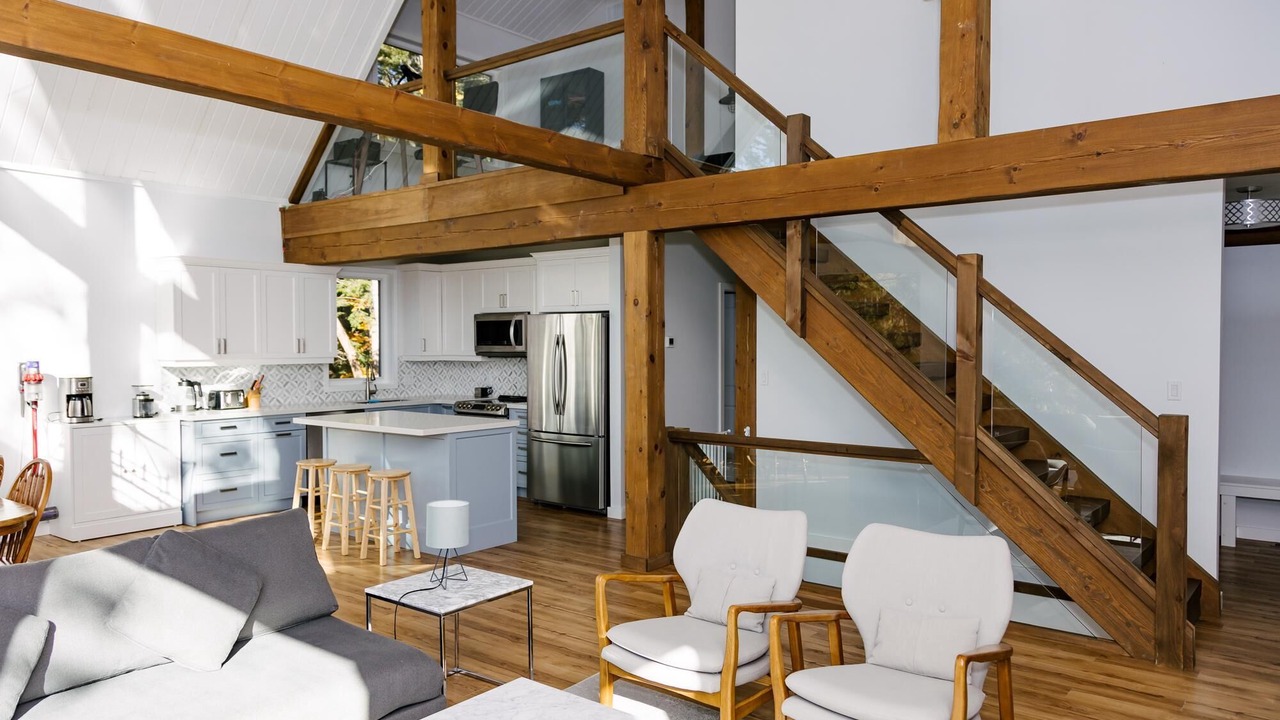 Photo of Livingroom in Dysart et al