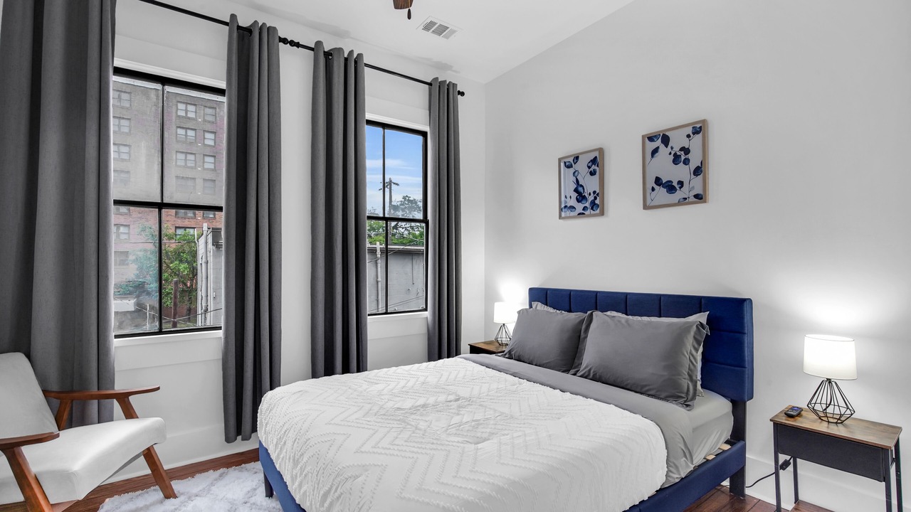 Photo of Bedroom in Metropolitan