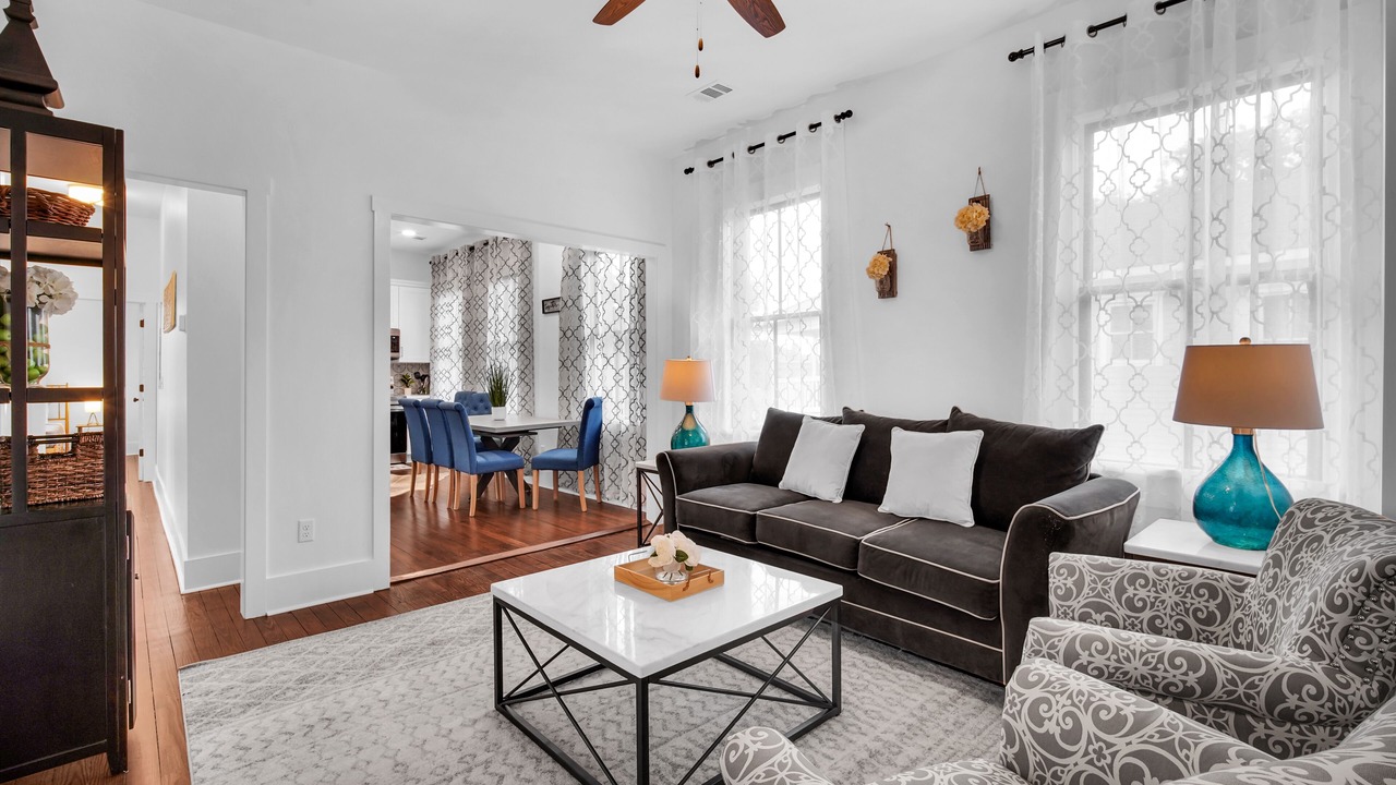 Photo of Livingroom in Metropolitan