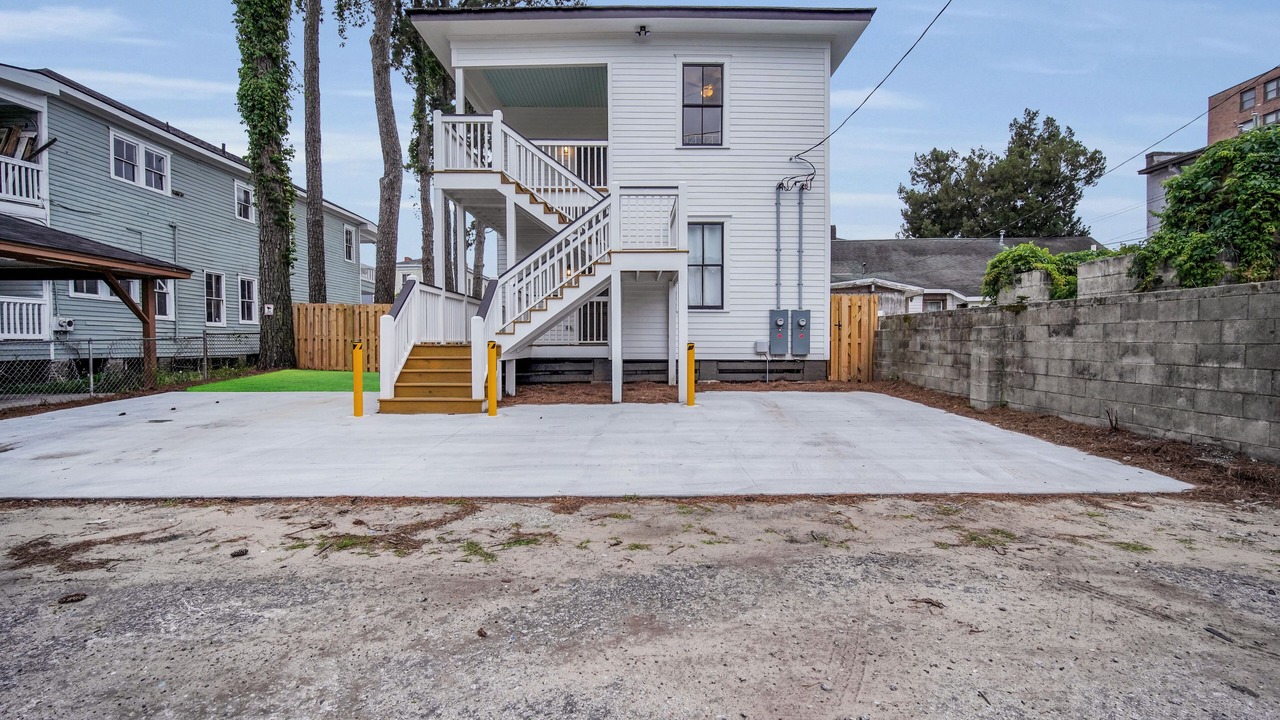 Photo of Outdoor in Metropolitan