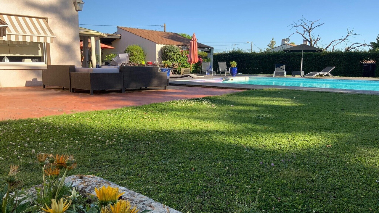 Photo of Outdoor in Nalliers