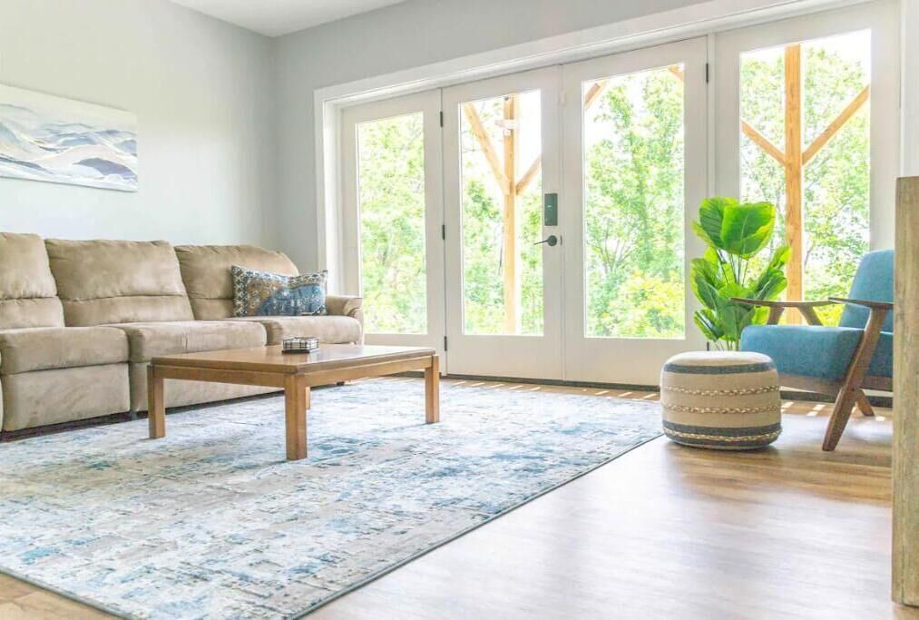 Photo of Livingroom in Woodfin