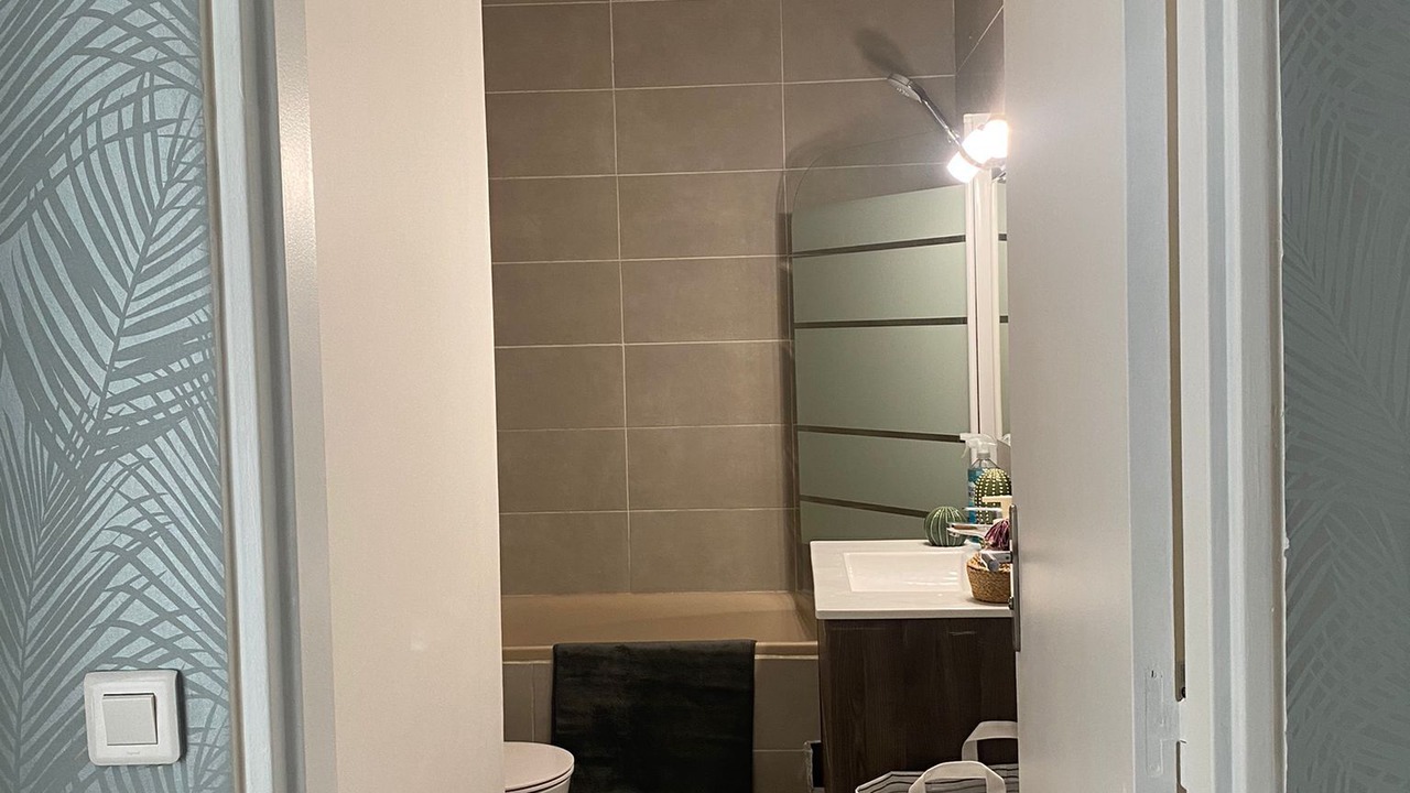 Photo of Bathroom in Asnieres-sur-Seine