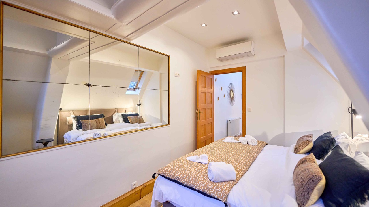 Photo of Bedroom in Ilot Sacre