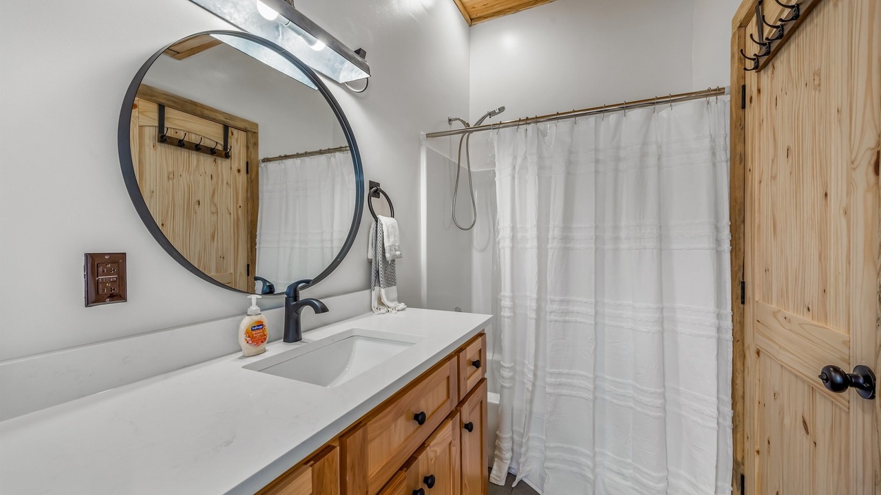 Photo of Bathroom in Rising Fawn