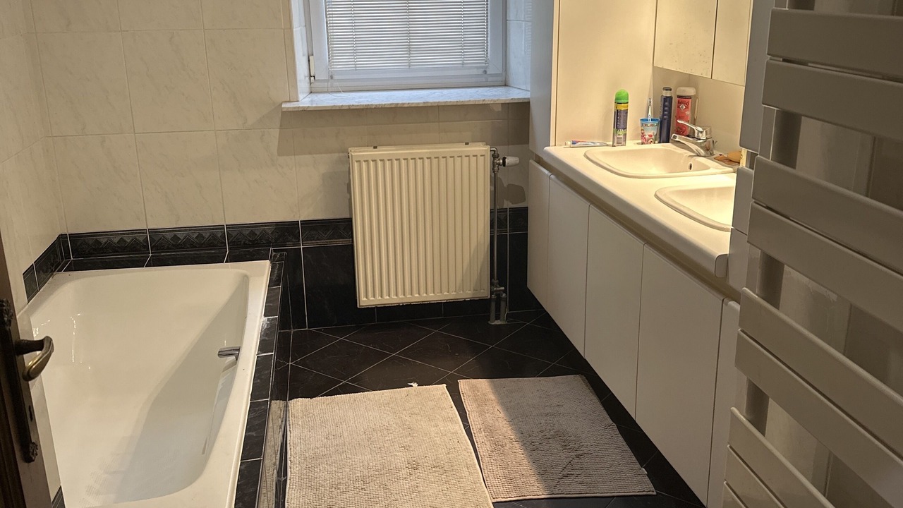 Photo of Bathroom in Chapelle-lez-Herlaimont