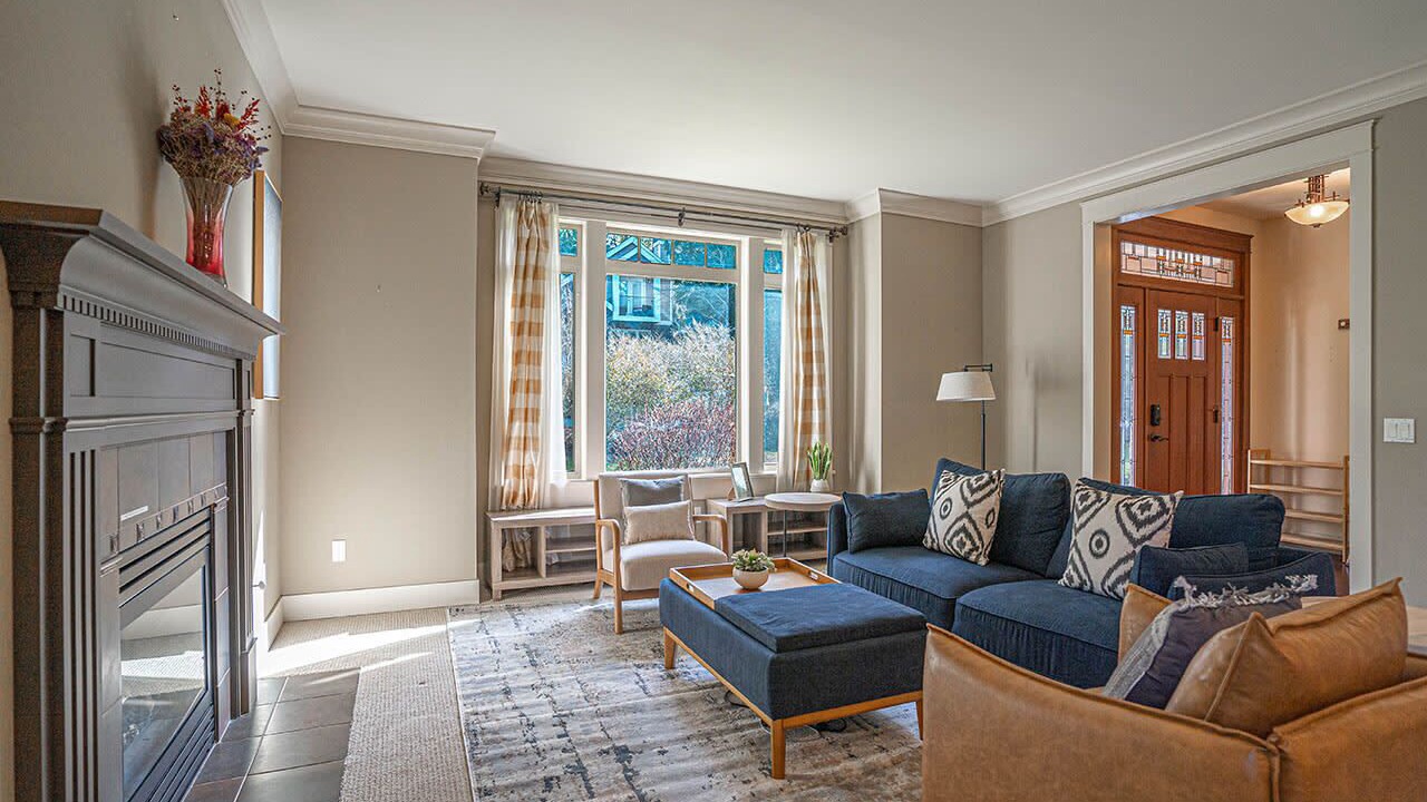 Photo of Livingroom in South Juanita