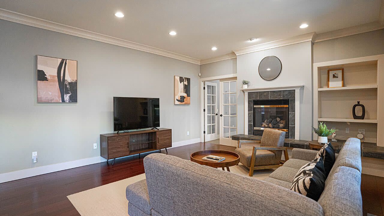 Photo of Livingroom in South Juanita