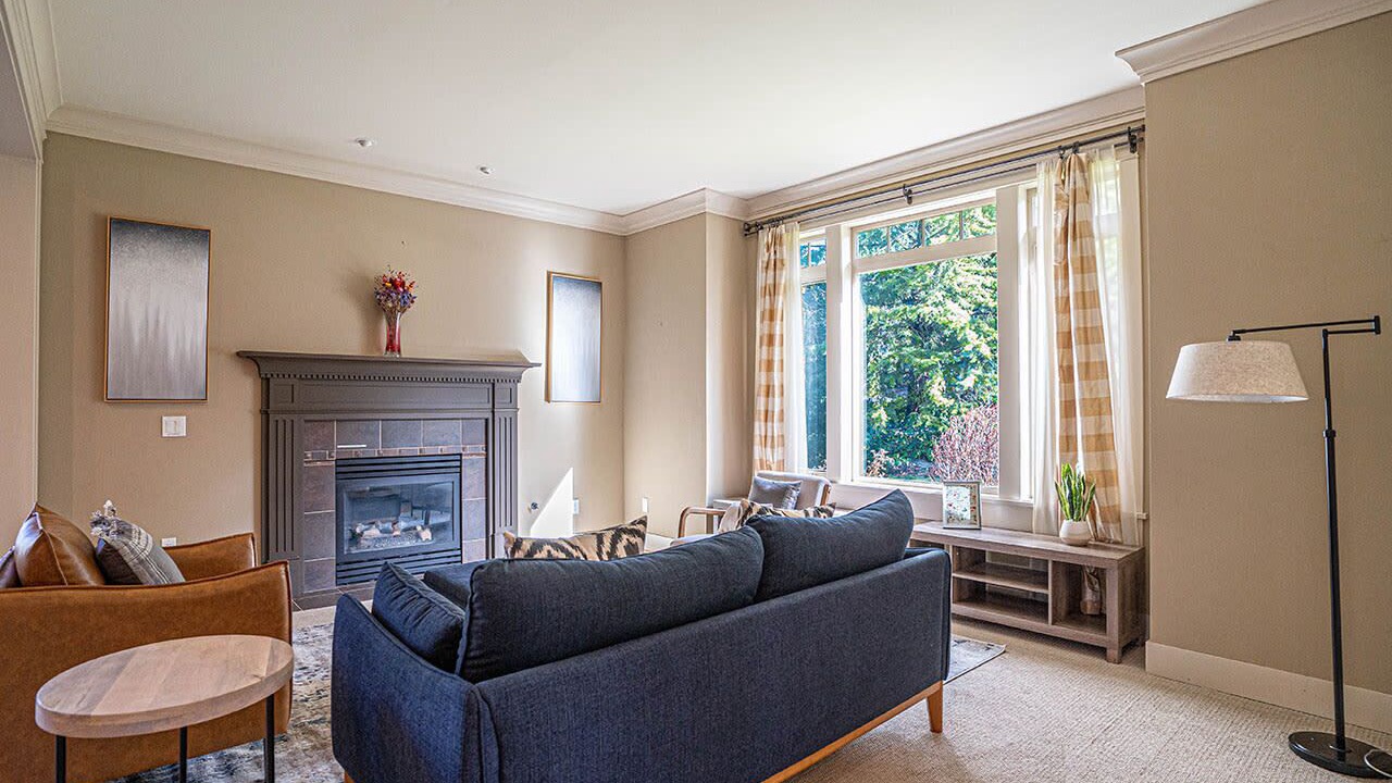 Photo of Livingroom in South Juanita