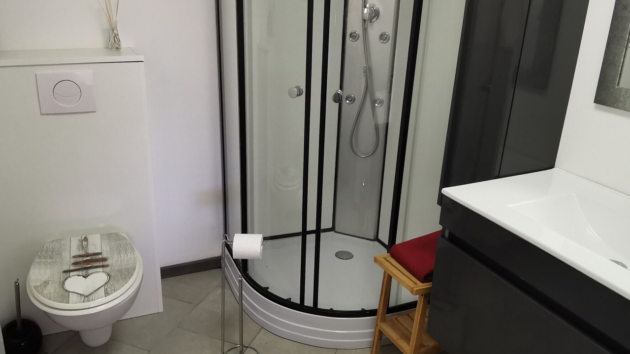 Photo of Bathroom in LʼAiguillon-sur-Mer