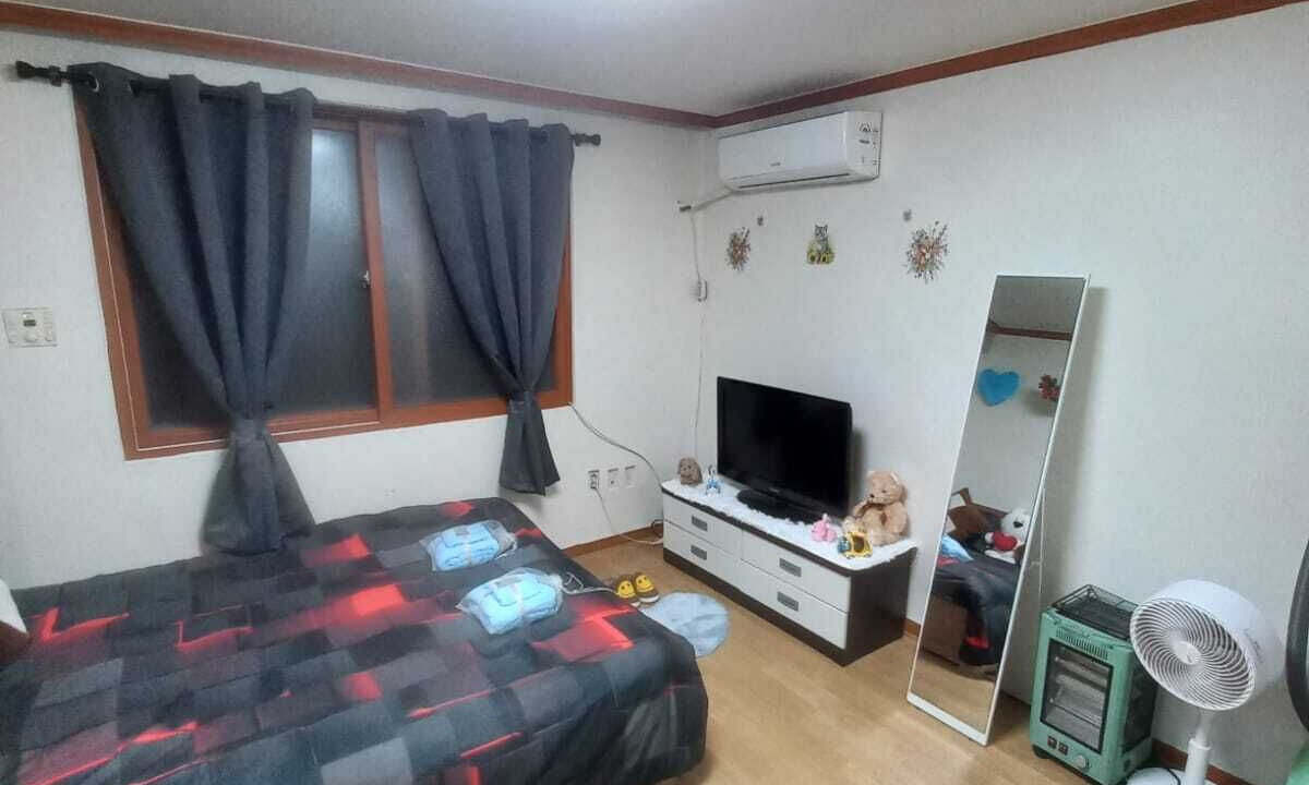 Photo of Bedroom in Pil-dong