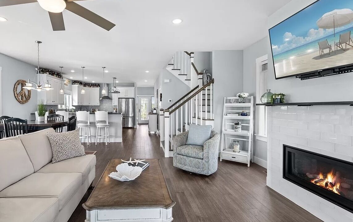 Photo of Livingroom in Little Creek