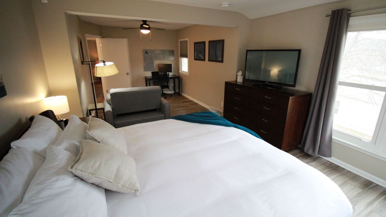 Photo of Bedroom in Des Moines