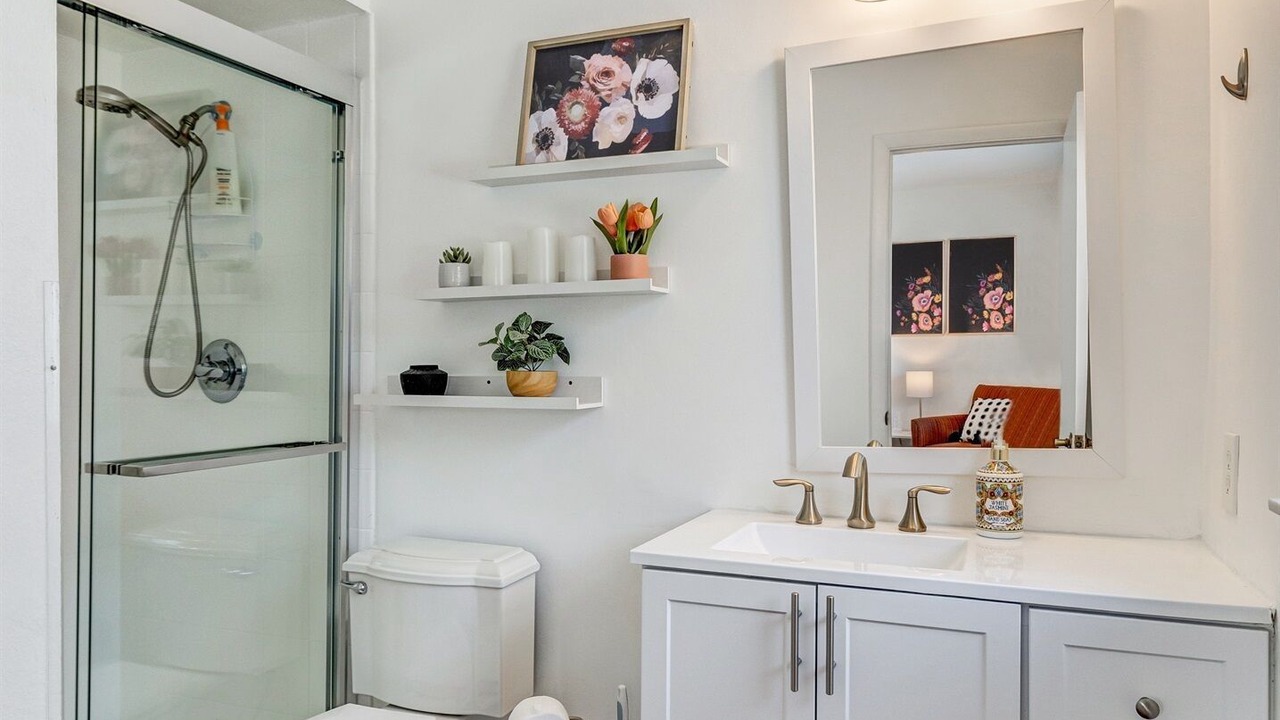 Photo of Bathroom in Naples Park