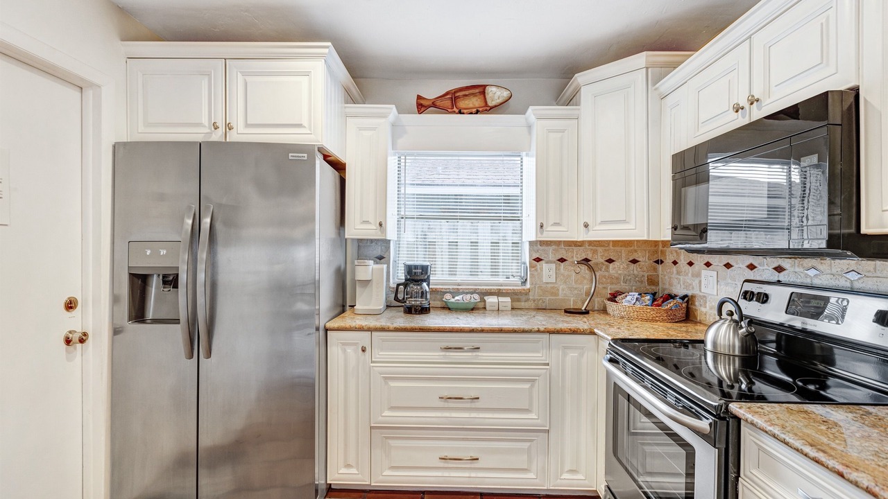 Photo of Kitchen in Naples Park