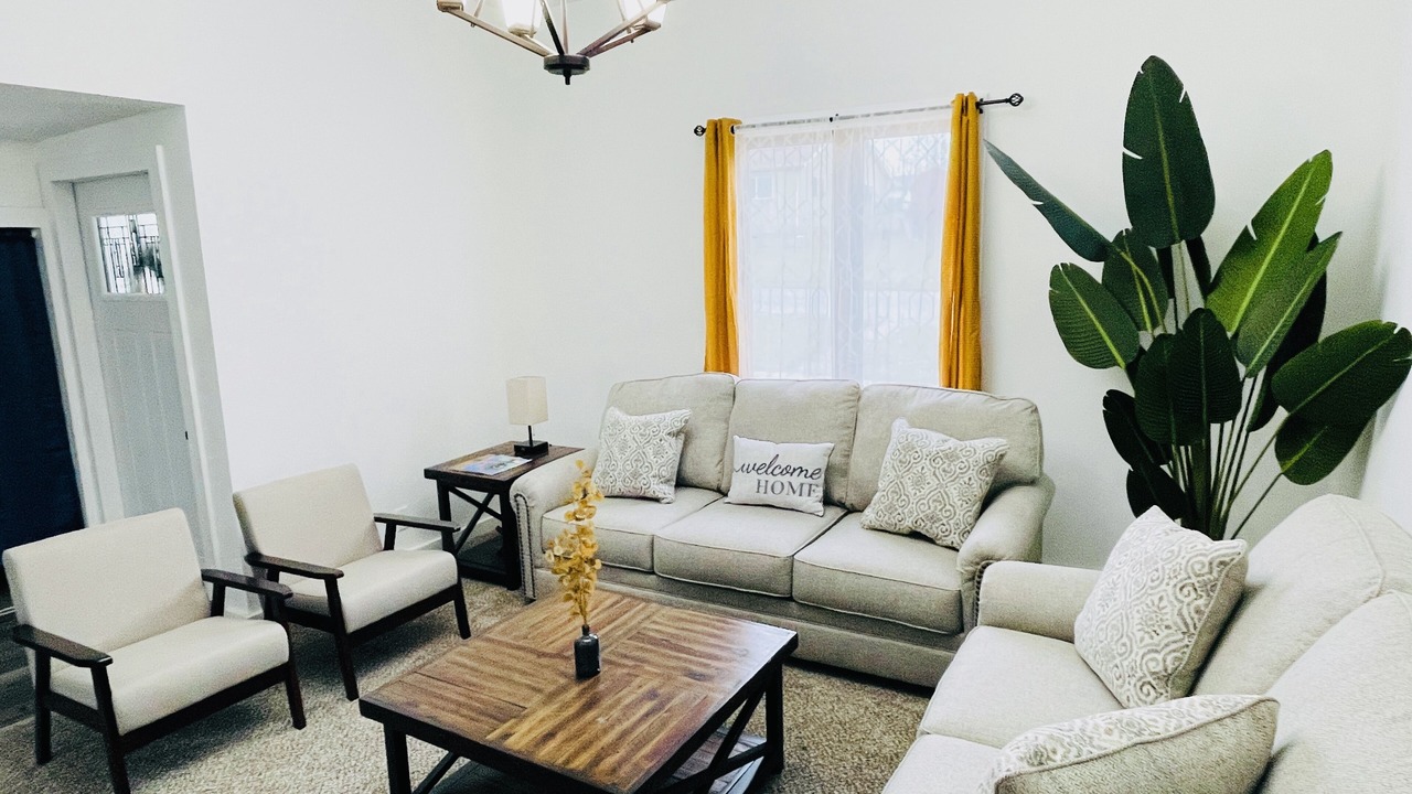 Photo of Livingroom in Creston