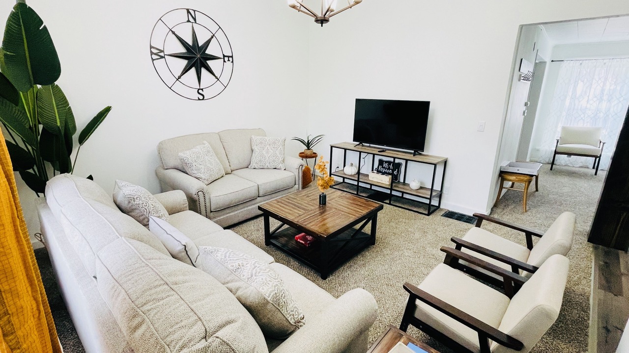 Photo of Livingroom in Creston