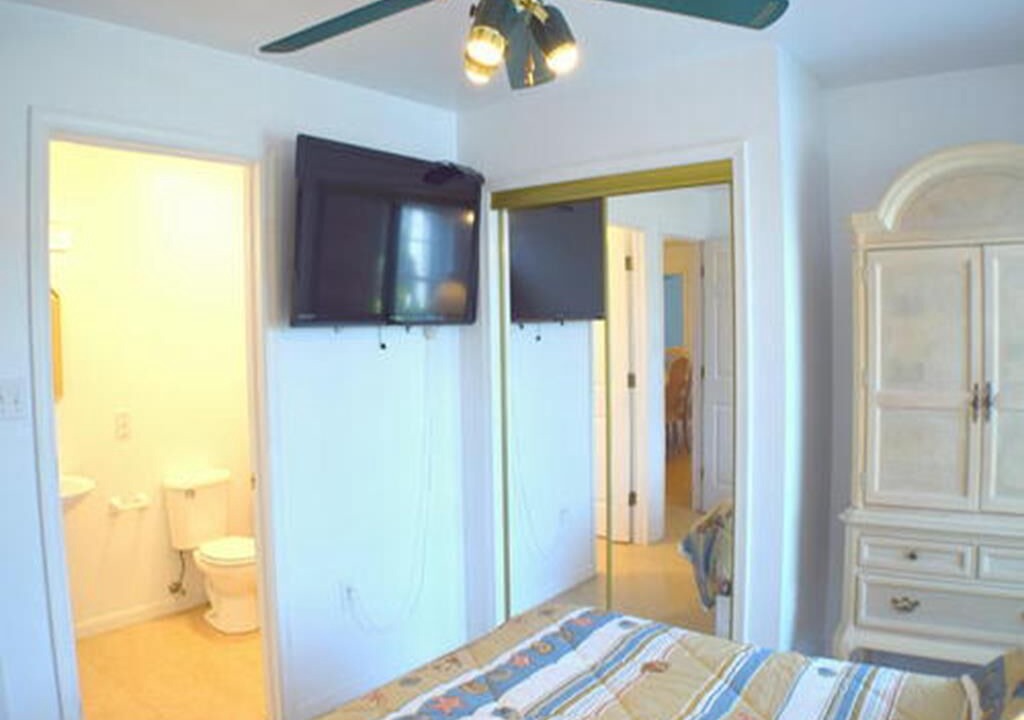 Photo of Bedroom in Townsend's Inlet