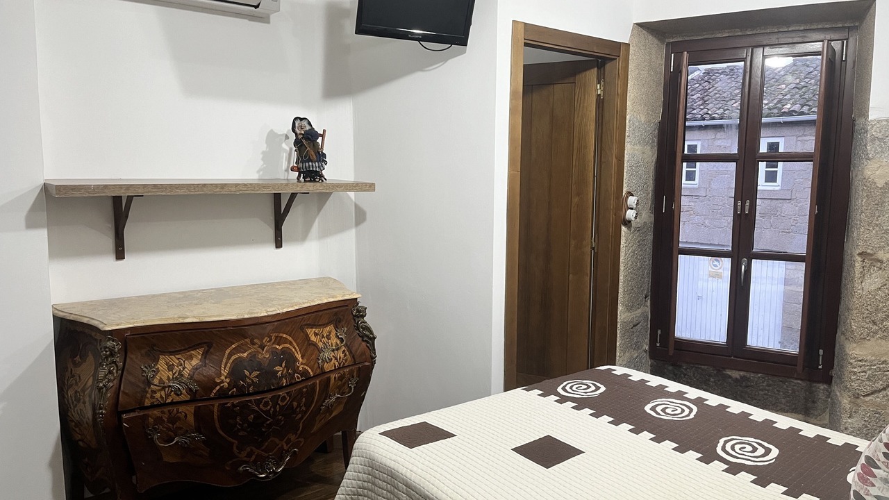 Photo of Bedroom in Padron