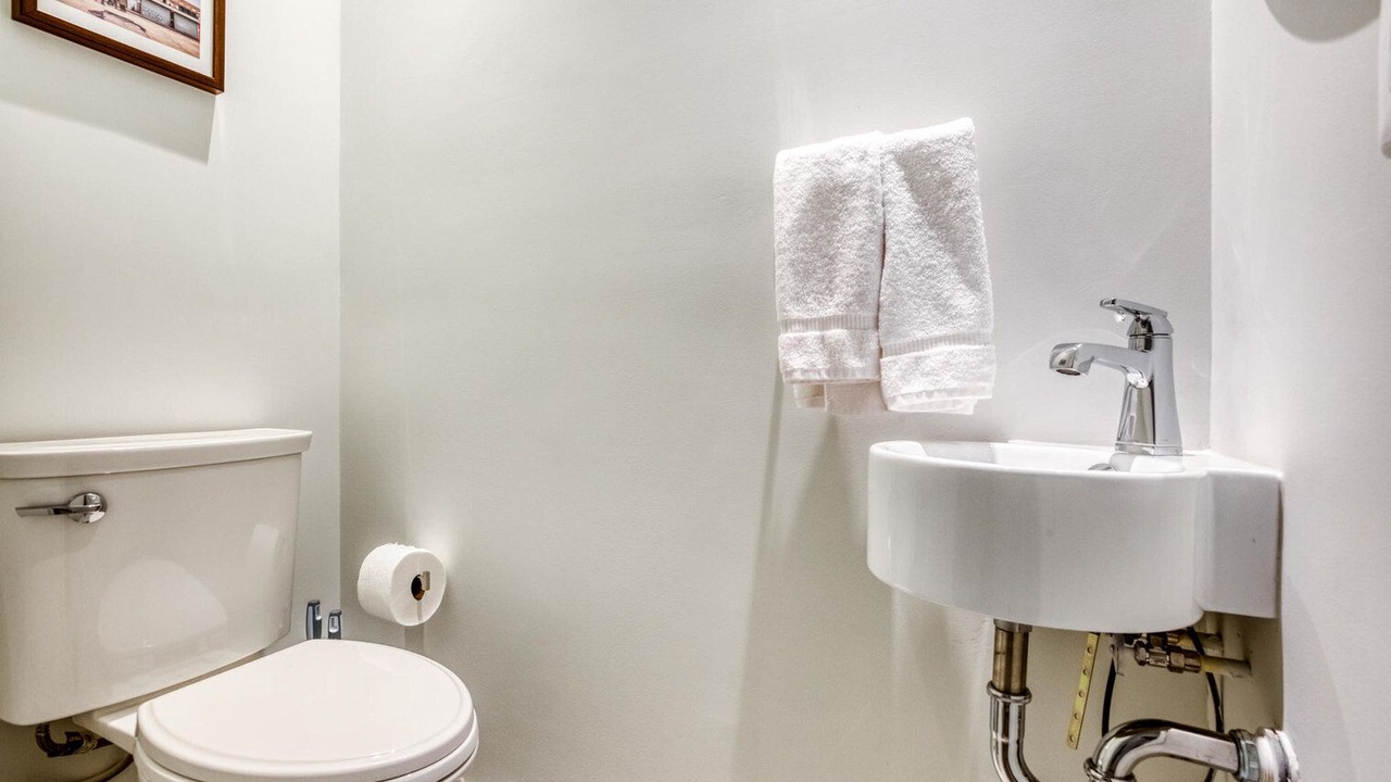 Photo of Bathroom in H Street Corridor