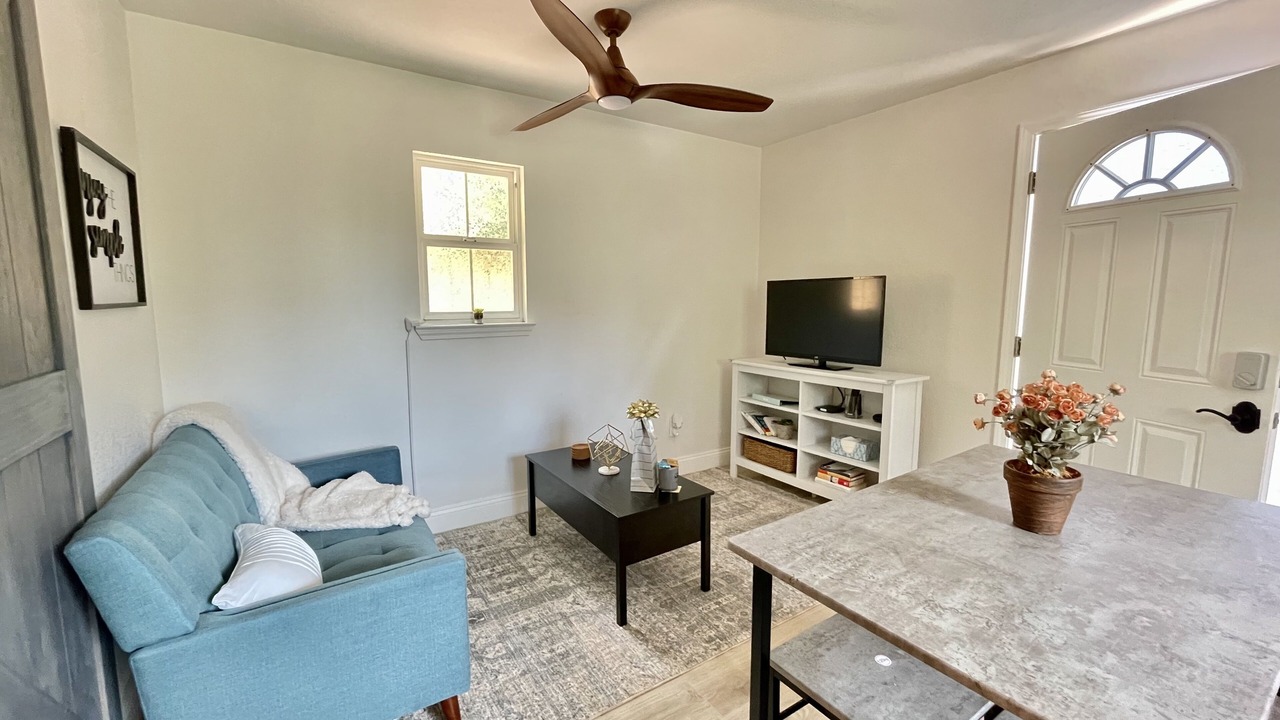 Photo of Livingroom in Evergreen
